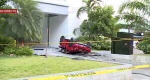 Tres ticos mueren tras caer desde el cuarto piso de un parqueo con todo y carro