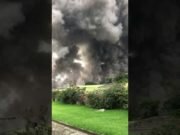 Volcán de fuego en Guatemala hace erupción.